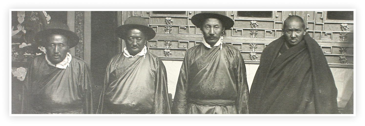 The Shapés were photographed at Lhalu House during the final treaty negotiations.